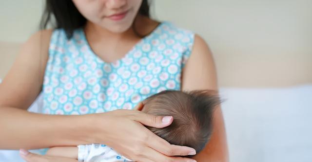 女性孕期和哺乳期是否适合烫头发（烫发对孕期和哺乳期的影响及注意事项）