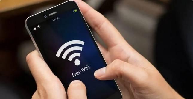 提高家里WiFi网速的小技巧（让您的家庭网络更快）